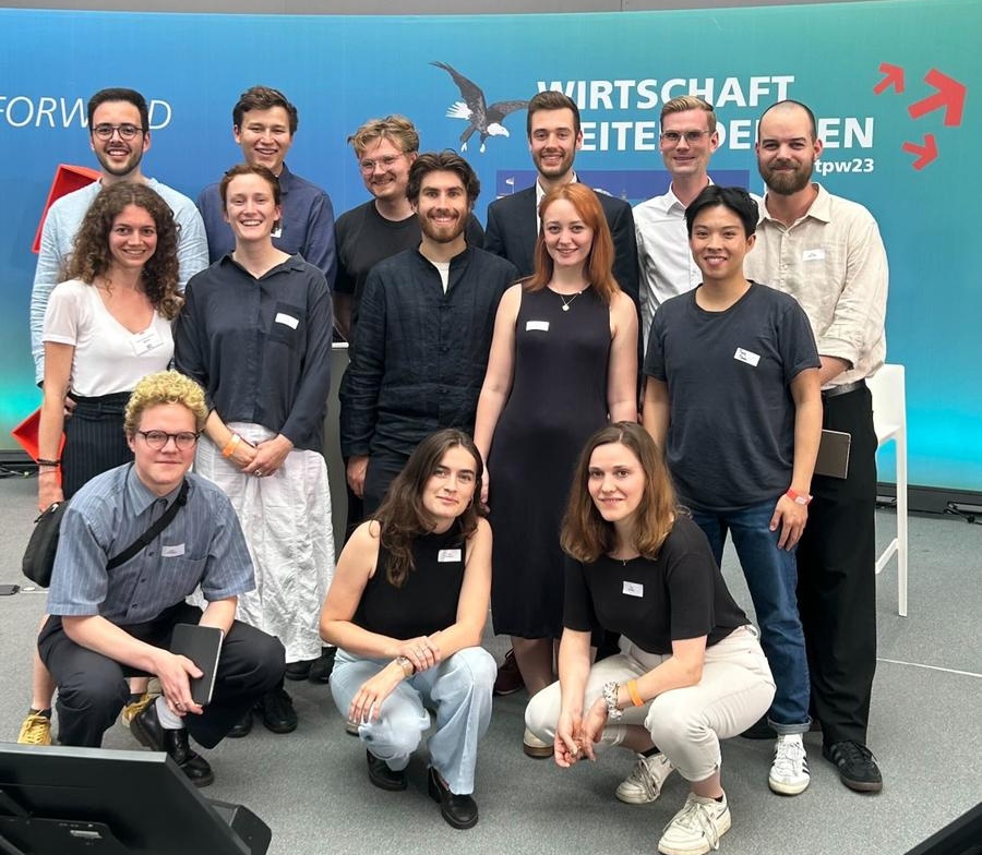 fiscalfuture_de's tweet photo. Viele Aktive von @fiscalfuture_de beim #tpw23 https://t.co/QLvyP1bcg5