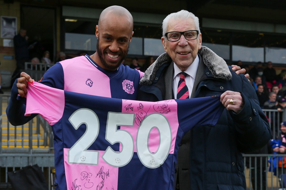 DulwichHamletFC's tweet photo. 🖊️PLAYER RETAINED🖊️

Another one to have now officially signed for the 2023-24 campaign, starting his ninth season at the club, it's defender Sanchez Ming!

The only player to play every minute under Hak last season, Mr Dependable at the back!

269 games and counting! Great news Sanchez!

#DHFC 💖💙