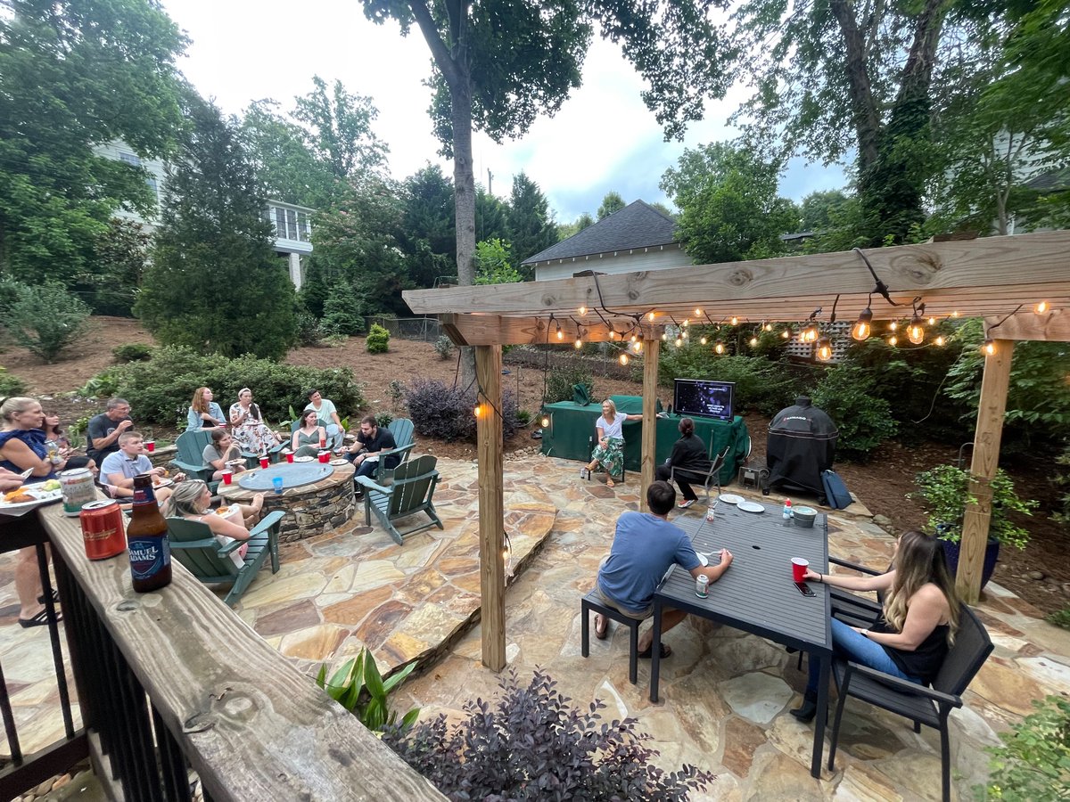 It’s sad to see them go but it sure is fun to see them roast each other. 

Some attendings may have been singed in the making of this roast. 

#EM #prisma #residency