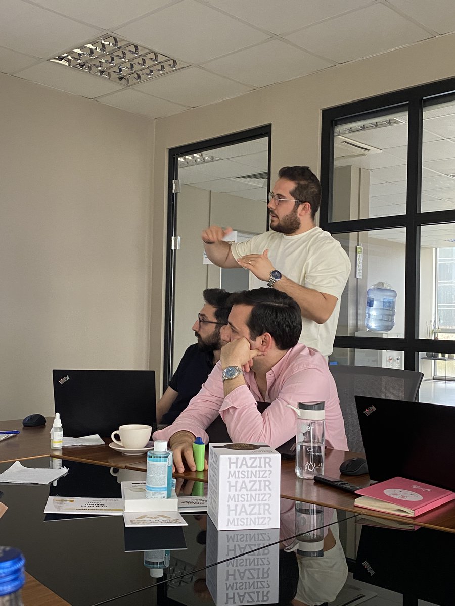 usersdotcom's tweet image. What a #DotMeeting! 

Today, we had an awesome brainstorming sesh with our #DotPartner, @PurestSolutions  team! Coming together with the e-commerce, design, business development, digital marketing, sales, and marketing teams is a real inspiration that fosters idea exchange.