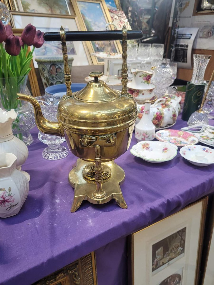 A Collectable Curios brass beauty, quite the spirit kettle!

info@collectablecurios.co.uk

#BrassKettle #DecorativeBrass #SpiritKettle #Home #PreLoved #ShopLocal #SupportLocal #SpendLocal #ShopVintage #Antiquing #VintageFinds #LoveVintage #Collector  #StGeorgesMarketBelfast