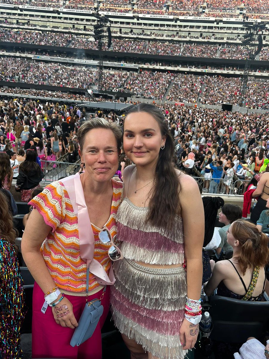 Travel to NYC to see the fabulous <a href="/taylorswift13/">Taylor Swift</a> from Liverpool and then 3 weeks later she announces she's playing <a href="/LFC/">Liverpool FC</a> and I should be 'darn it could just have seen her here' but instead I'm 'whey hey hey Taylor, let's go'! #TheErasTourTS <a href="/taylornation13/">Taylor Nation</a> #YNWA