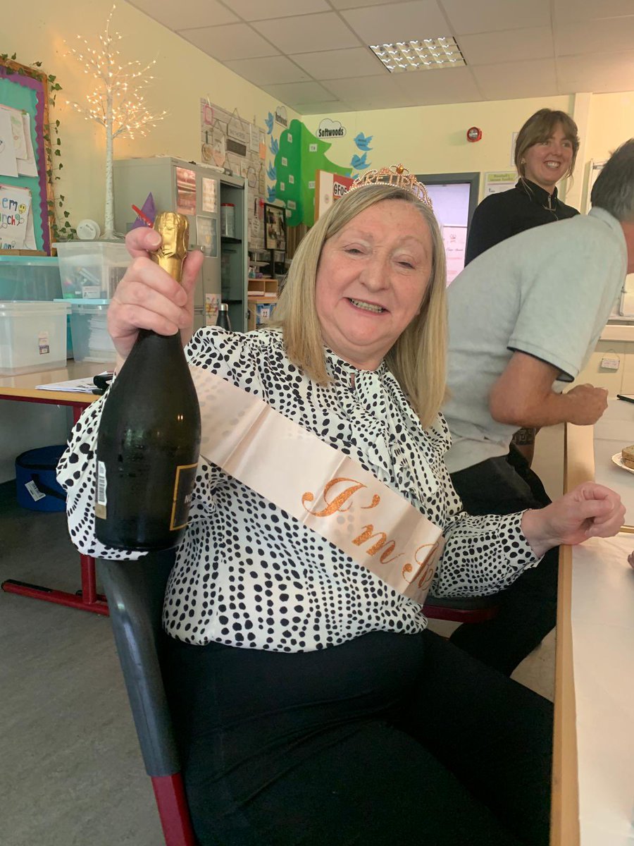 rosshalldesignfaculty tweet media