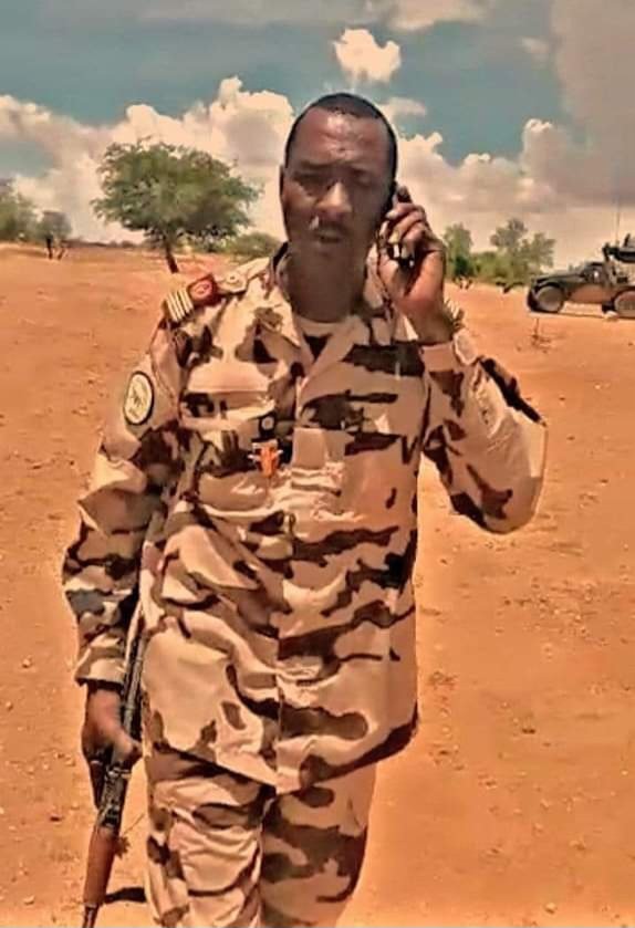 Le coup de fil qu'il ne fallait pas. 

La France🇫🇷 a le contrôle total du pouvoir au Tchad🇹🇩.