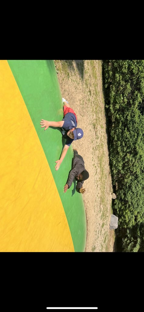 Mme_Anderson13's tweet photo. Grade 6’s are having a blast at Saunders Farm ☀️ 🚜 https://t.co/GiyNAIiOcW