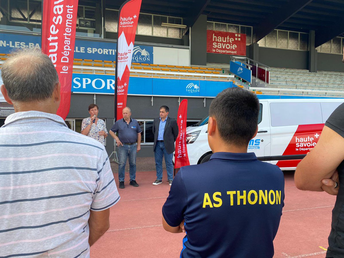 🚌| Le #CD74 aux côtés de l’Office Municipal des Sports de #ThononLeBains.

Dans le cadre des #CDAS, <a href="/Baud74Baud/">BAUD</a> et <a href="/PatriciaMAHUT/">Patricia MAHUT</a> ont souhaité soutenir l’association pour l'achat de leur minibus, à hauteur de 28 000€ ( soit 80% du montant total).