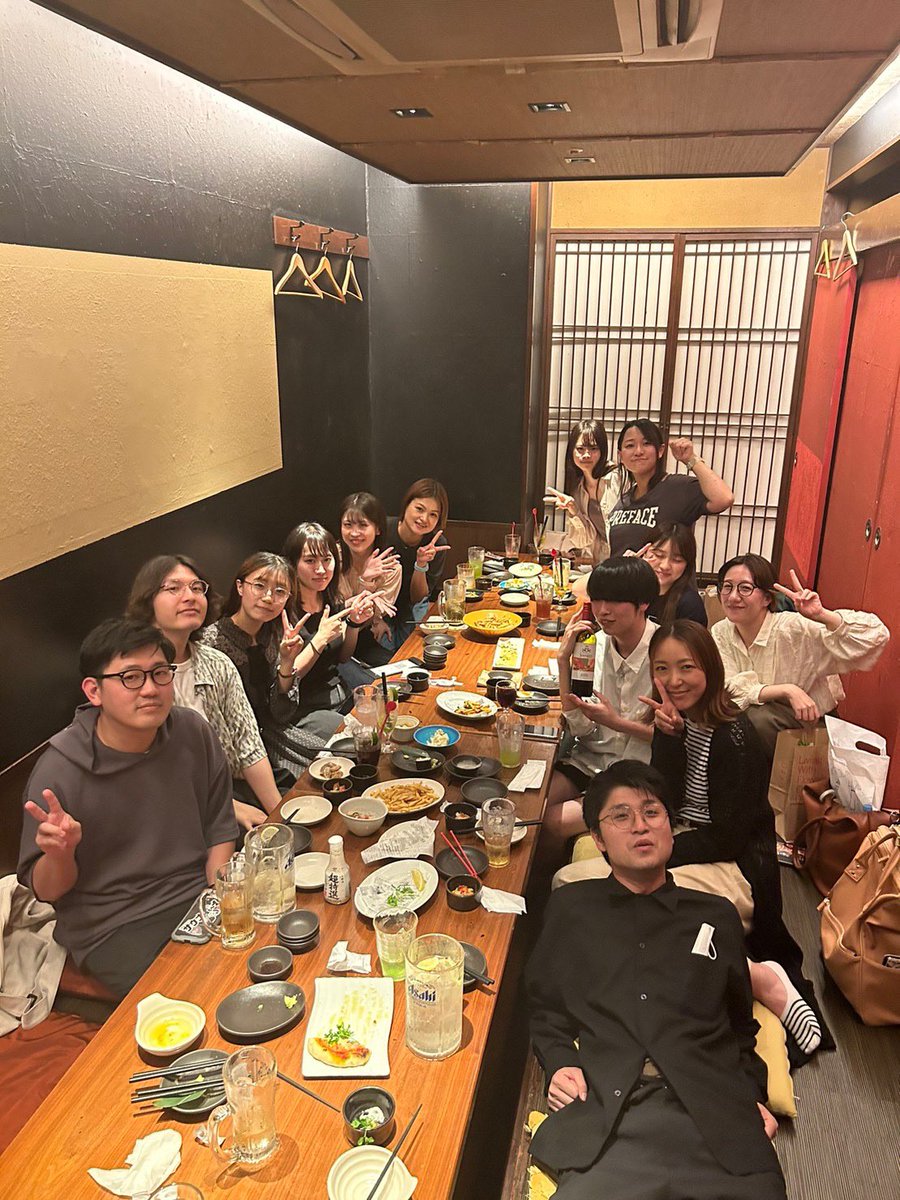 saitoooo143's tweet photo. やまもん、私の送別会⭐️大野さん、これからよろしくお願いします会⭐️ほりごー店長おめでと会⭐️でした💖
もらった寄せ書き読むと多分泣いてしまうのでお家で読んで今うるうるしてます。笑
2年半ありがとうございました😊
最後まで不安ですが頑張ってきます＾＾

#OWNDAYS #川崎ダイス店 https://t.co/jA3Guisp8o