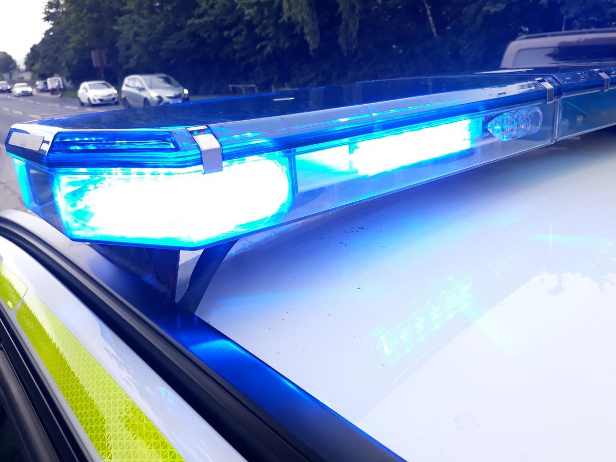 Sutton Bank is closed in both directions due to a serious collision 🚨

Eastbound traffic directed through Osgoodby Grange area - Westbound traffic turned around

Please avoid the area.