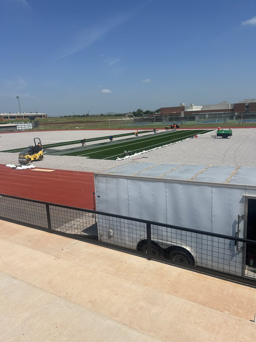 JavonHarris3D's tweet photo. Laying down some carpet at the home site!! Thank you @LawtonPS https://t.co/dD04IAwHsi