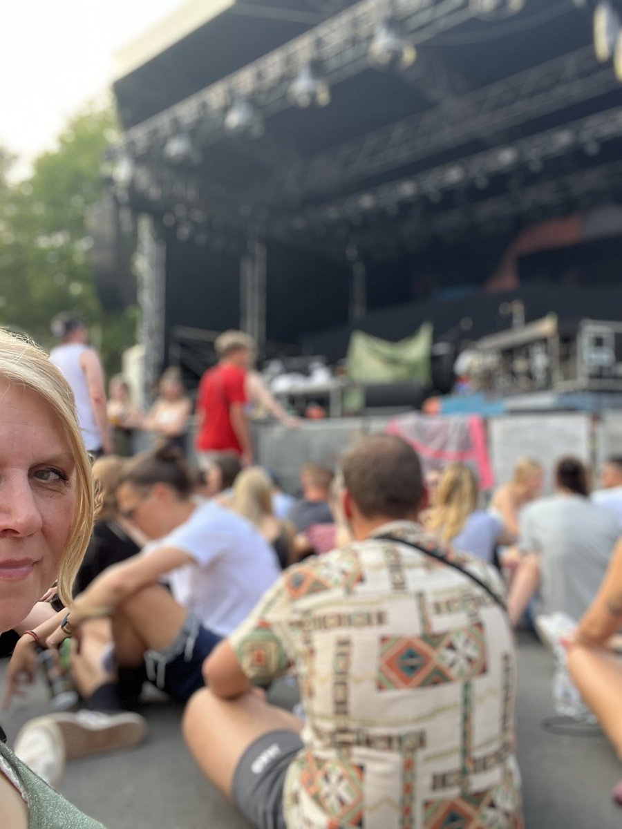 ms_conni's tweet image. Row Zero war schon belegt. #peterfox #jungegarde