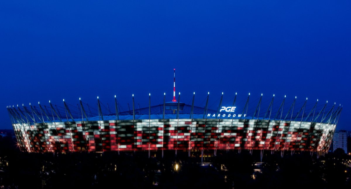 PGENarodowy's tweet photo. Na elewacji PGE Narodowego mogliście dziś zobaczyć napis “Taylor Swift”! 🏟️ ✨ Artystka wystąpi na największym stadionie w Polsce 2 sierpnia 2024! Nie wiemy jak Wy, ale my już nie możemy się doczekać tego koncertu 😍😍

@taylorswift13 https://t.co/lpHA35841L