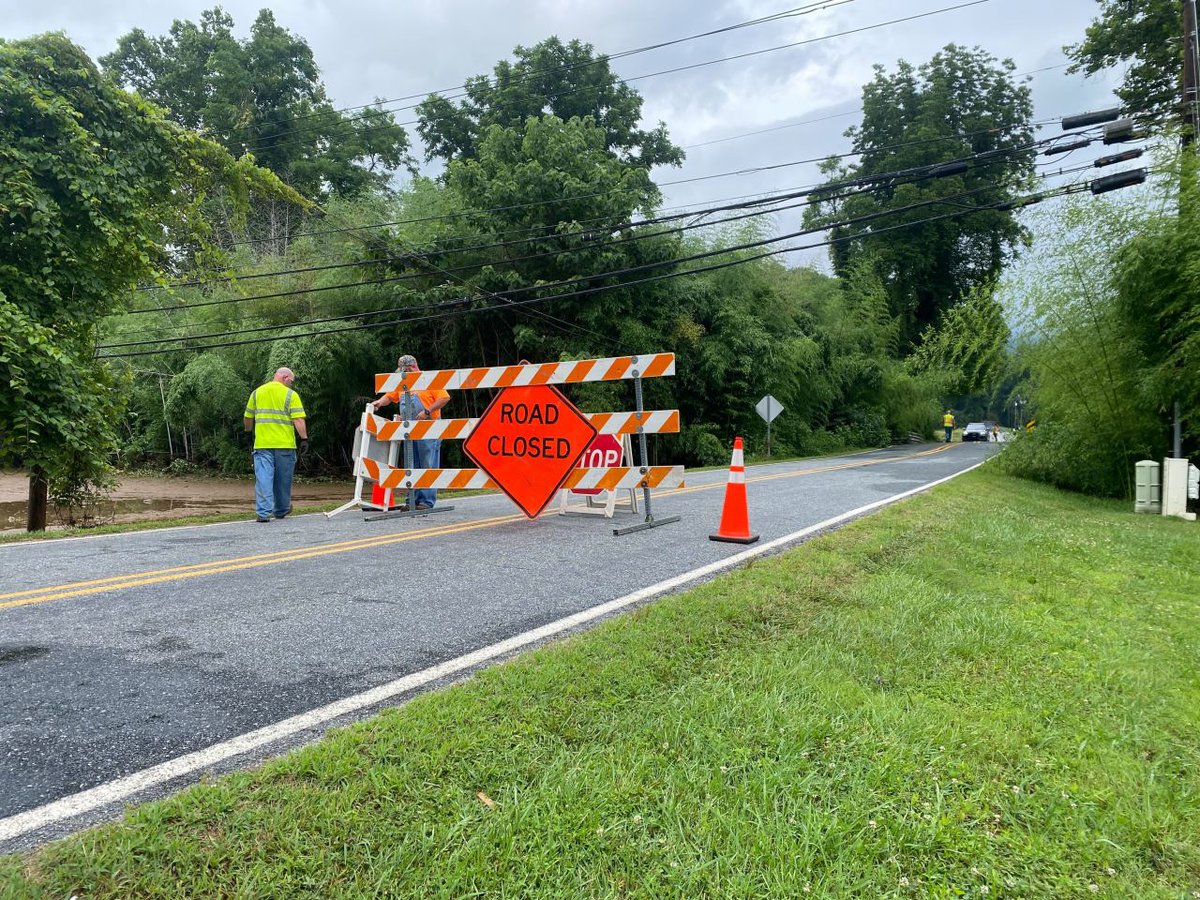 Bridge collapses due to heavy rain in western NC trib.al/aSx1l2J