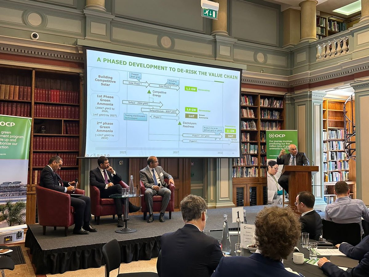 OCPGroup's tweet photo. 📍@RoySocChem - London, UK

Yesterday, @OCPGroup's Chairman and CEO Mr. Mostafa Terrab showcased our Green Industrial Program, focusing on #GreenHydrogen and #GreenAmmonia, to a group of knowledgeable professionals interested in the subject. https://t.co/JqALV57rJQ