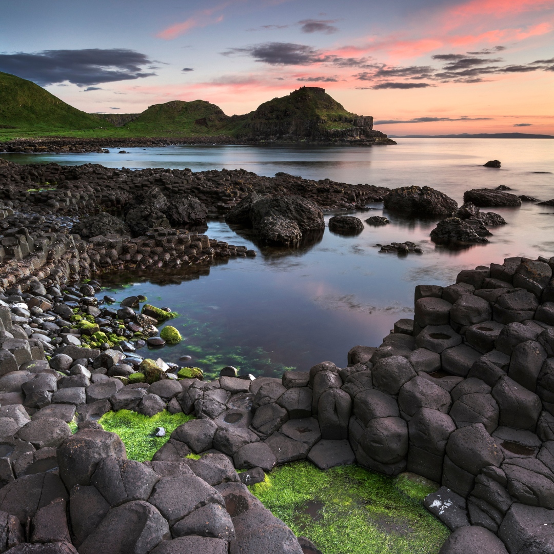 Sunset colours to cleanse the soul ❤️🧡💜💙

📍The Giant's Causeway 

Courtesy of Stephen Emerson

#thegiantscauseway #ireland #northernireland #wildroverdaytours