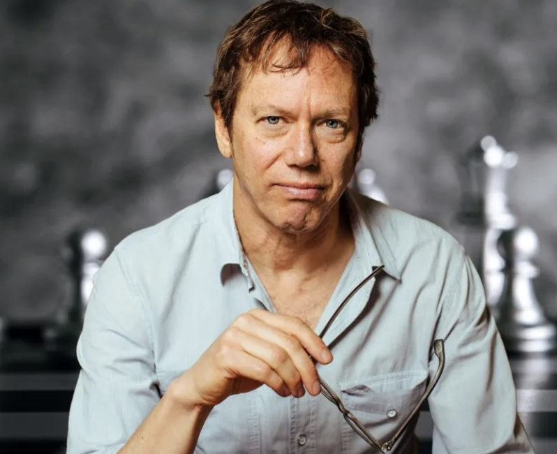 Stop reading bad writing advice.

Here are the 7 BEST pieces of writing advice to make you a better writer (in 2 minutes) from Robert Greene: