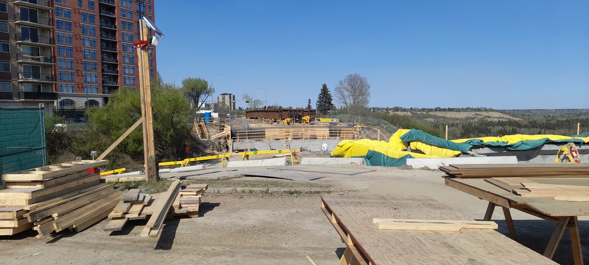 Latta Bridge Replacement Continues
Despite traffic interruptions, the benefits outweigh the inconvenience.
bmcnews.org/story/latta-br…

Support us: bmcnews.org/donate
--
#yeg #yegdt #McCauley #BoyleStreet #bmcnews #CommunityNews