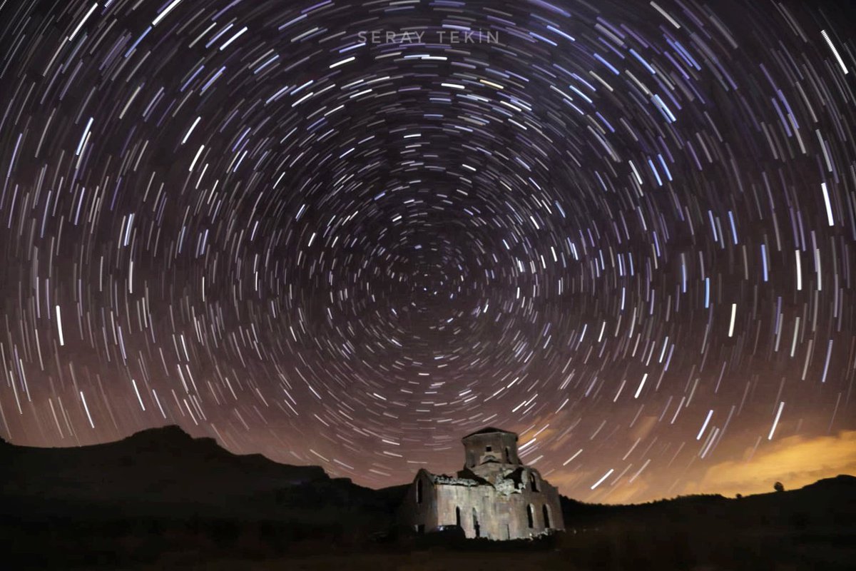 Herkese yeniden merhaba 😊 Bir süre sonra geri döndüm. 
📍Kızıl Kilise 
#Astrophotography #startrail