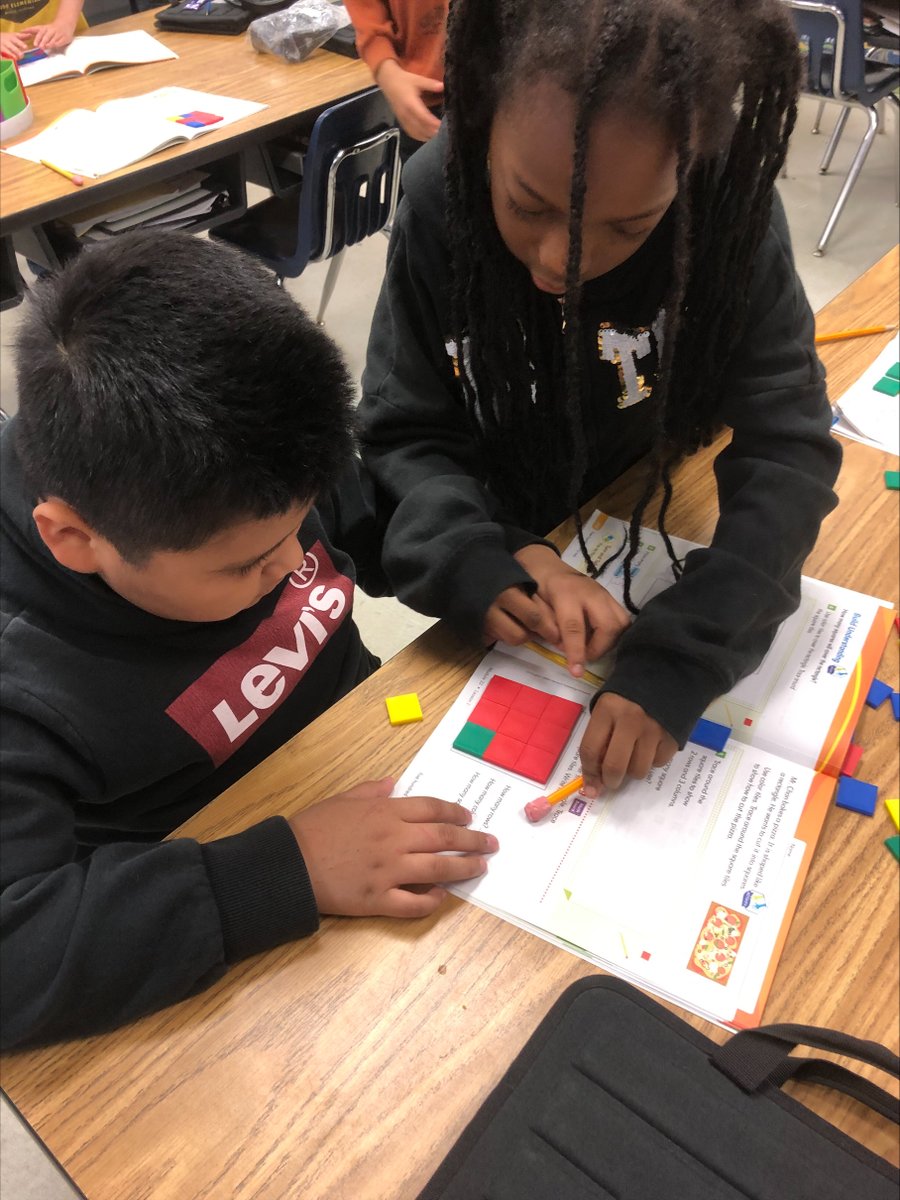 FondeElementary's tweet image. Mrs. House&apos;s 2nd graders had fun making their own rows and columns. It’s always smiles when these kiddos can get their hands on manipulatives! #CelebrateFonde #LearningLeading