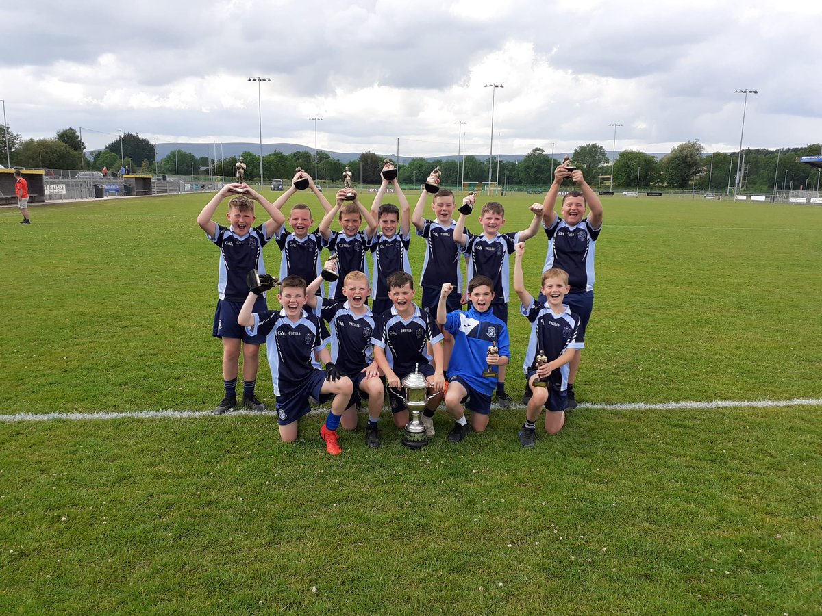 castledawsongac's tweet photo. 🎉🎉St Patricks College Castle Cup Winners🎉🎉

Well done to our St Malachys lads, who were part of the virtorious New Row Primary School winning team today, in a sun soaked Watty Graham's Glen. Thanks to Mr Hasson, Miss O'Donnell and Emma for leading the boys to victory.

⚫⚪ https://t.co/0otb7v9SYG