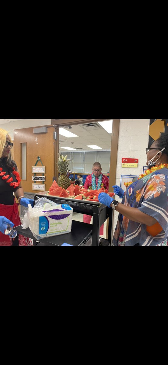 MlynnMattique's tweet photo. Keeping our AMAZING Summer Cool Staff #Cool @BHMaconDISD @DallasisdE @L_G_Hdz https://t.co/WbUWBWf45D