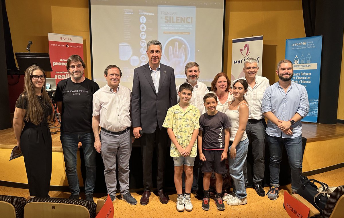 Albiol_XG's tweet photo. Aquesta tarda, primer a la cloenda de curs de les Aules d’Extensió Universitària de Gent Gran i, a continuació, a la presentació del projecte “Trencar el Silenci” per a l’educació i prevenció de conductes de risc davant de l’abús sexual que ha portat a terme @maristesbdn. Gràcies a ambdues entitats per la invitació i felicitats per la feina feta! #Badalona