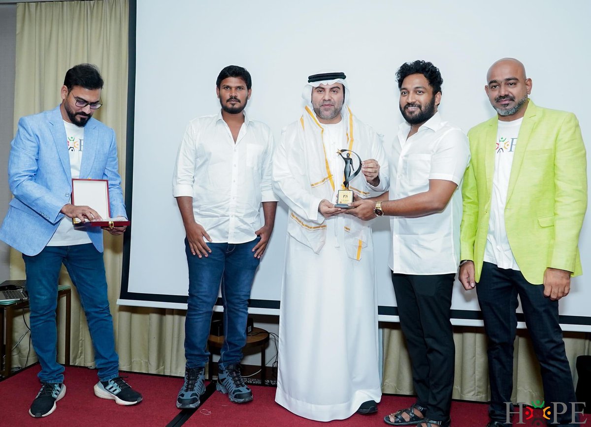 PriyeshSoundra's tweet photo. HOPE launch event-Dubai🔥🔥🔥
Congratulations #Hopeteam!!
@RVikraman @Kausarbaig Keep rising and inspiring. Be a blessing to more people❤️🌟🙌
p.s. Photographer nambhe #Vikku rasigar ninnaikiren🤪 https://t.co/Oe0zZyvVQ7