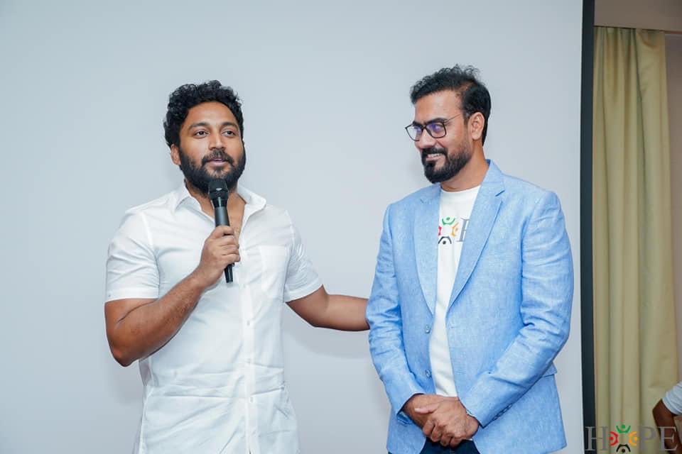 PriyeshSoundra's tweet photo. HOPE launch event-Dubai🔥🔥🔥
Congratulations #Hopeteam!!
@RVikraman @Kausarbaig Keep rising and inspiring. Be a blessing to more people❤️🌟🙌
p.s. Photographer nambhe #Vikku rasigar ninnaikiren🤪 https://t.co/Oe0zZyvVQ7