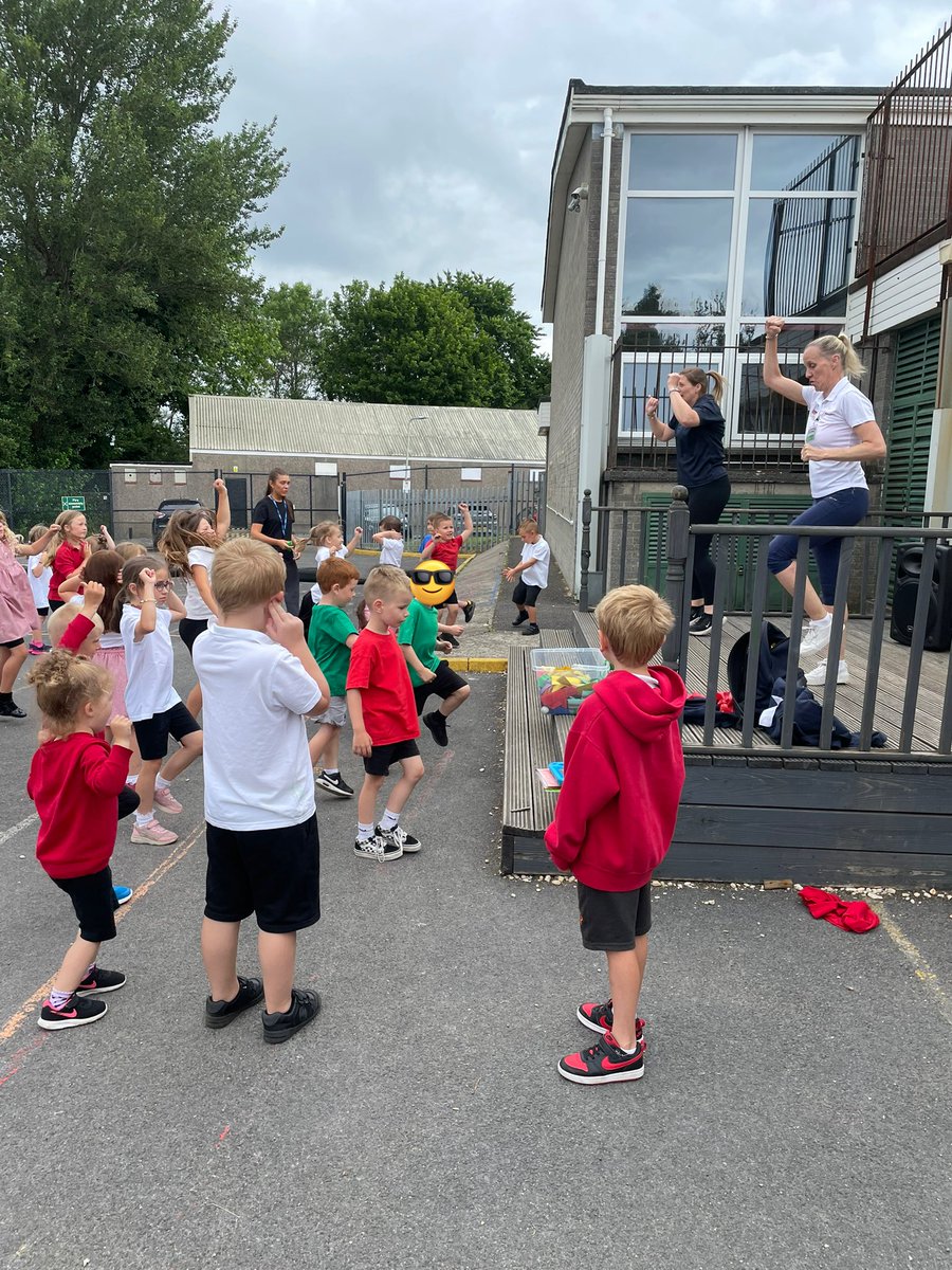 treuchafprimary (@treuchafprimary) on Twitter photo Thank you to Emma & Kath from <a href="/PenyrheolLC/">Penyrheol Leisure Centre</a> for visiting us this afternoon! We loved exercising and dancing with you ๐ถ #healthandwellbeing Thank you to Emma & Kath from <a href="/PenyrheolLC/">Penyrheol Leisure Centre</a> for visiting us this afternoon! We loved exercising and dancing with you ๐ถ #healthandwellbeing