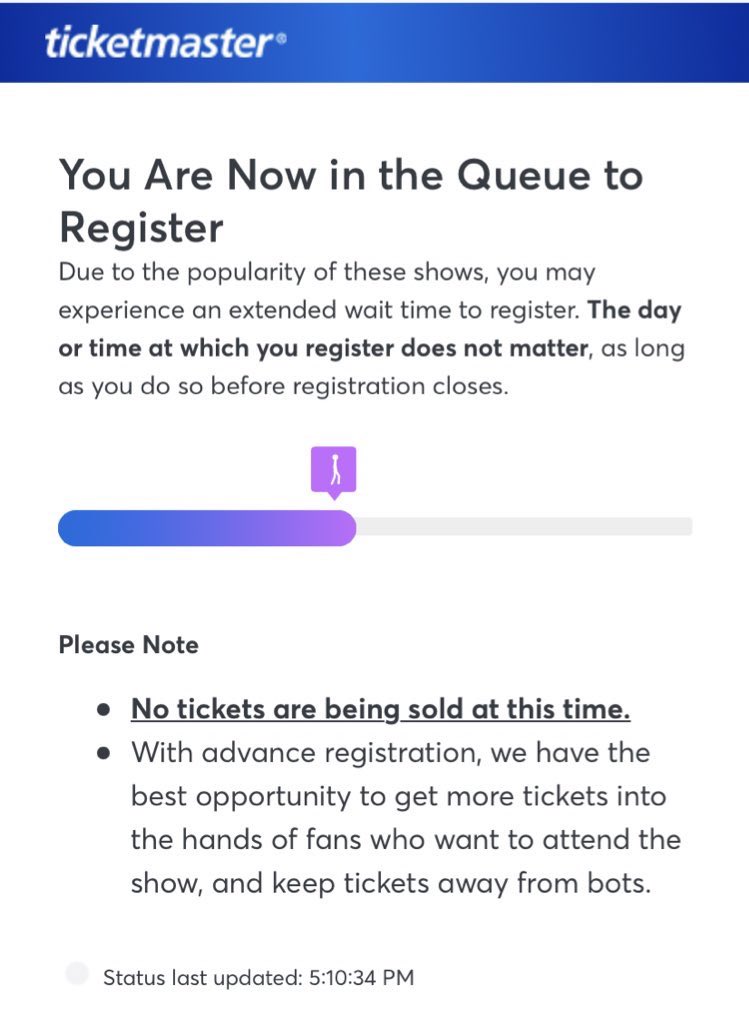 Emilymmays's tweet photo. Been in this queue for honestly about 45 mins. I have BIG anxiety for the actual ticket sales now😭💜 @taylorswift13 @TicketmasterUK https://t.co/m7aRB2fgUo