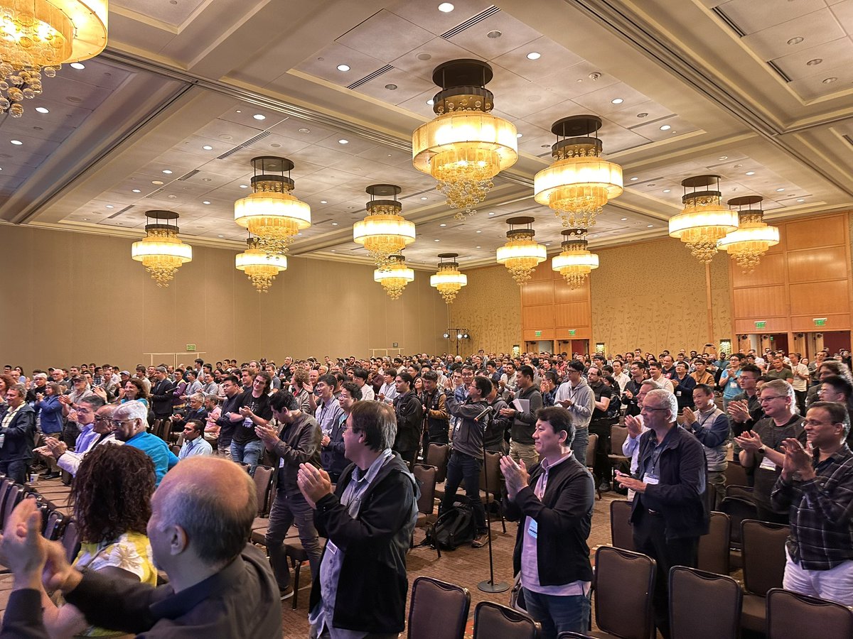 Hippotas's tweet image. Standing ovation after Don Chamberlin’s SIGMOD’23 keynote. We have approx 1000 attendees at SIGMOD this year. 

#sigmod23