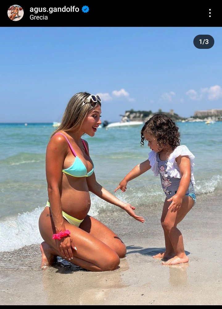 La panza que tiene ella embarazada por parir la tengo yo después de 5 empanadas