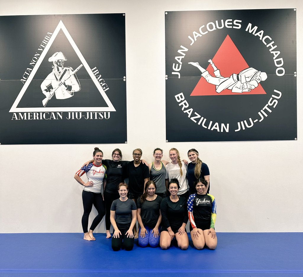 I had the pleasure of teaching the first official women's #JiuJitsu class at #yukonmartialarts last night! This is a dream come true for me & I'm excited for the future. #martialartslifestyle #ketogenicathlete #womensupportingwomen #strongertogether