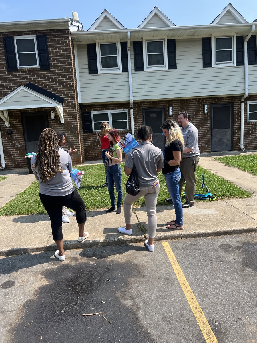 Friday, 6/16/2023, the Centralina NextGen team hit the pavement running!  Led by Monica Gramling, they walked the East Spencer Community in Salisbury, speaking with Youth & Young Adults about the life-changing NextGen Program services! NextGen is the Path to Success!!