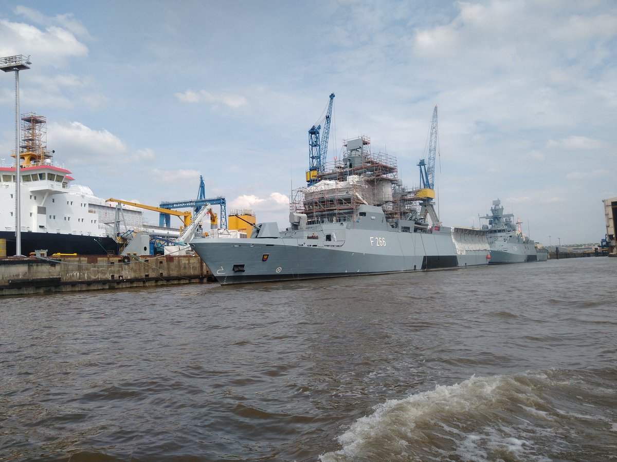 WarshipCam's tweet photo. Future German Navy Braunschweig-class corvettes FGS Koln (F265) and FGS Emden (F266) in Hamburg, Germany - June 20, 2023 #fgskoln #fgsemden #f265 #f266
SRC: TW-@Rebel731 https://t.co/FIzuJhwG2C