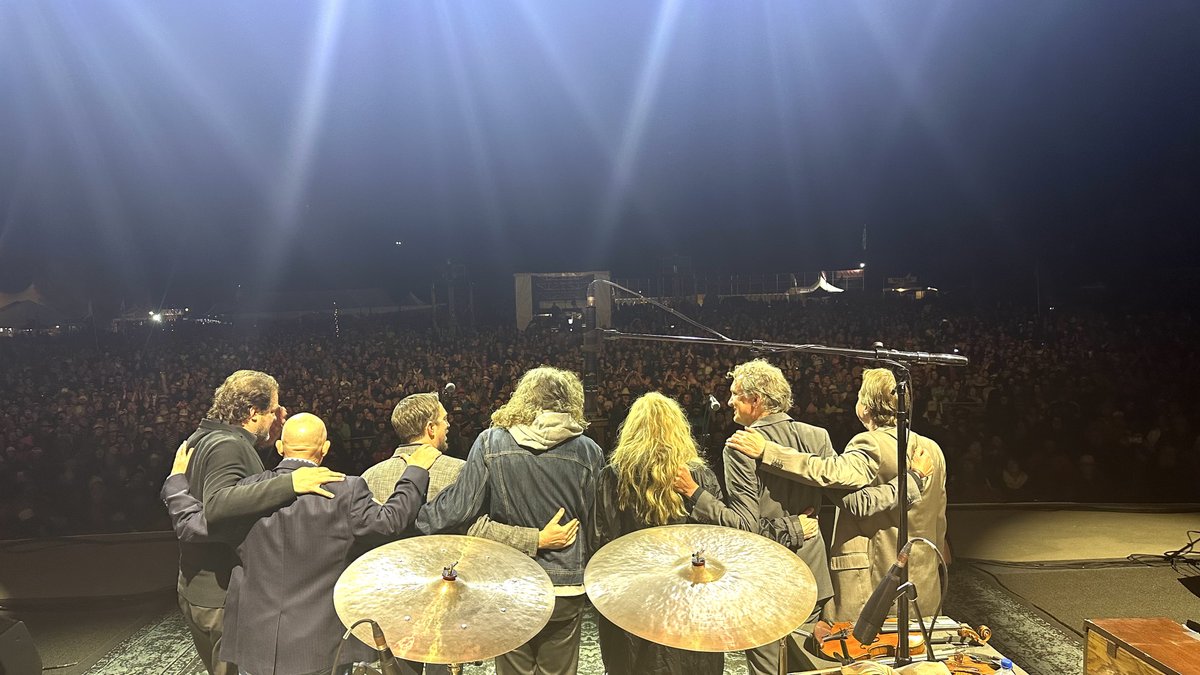 Robert Plant tweet media