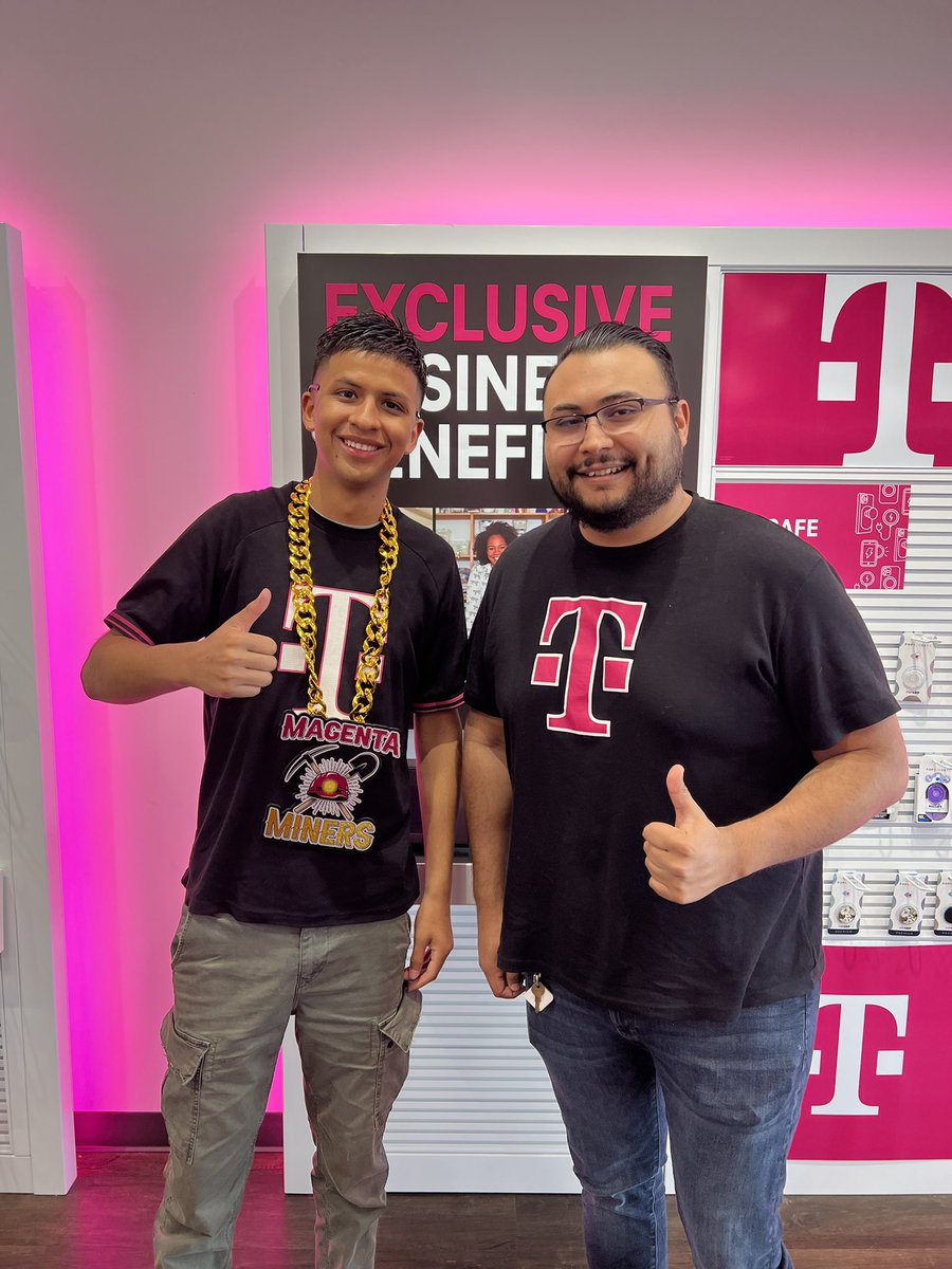 Shout out to <a href="/JaywithTMO/">Jesse</a> and <a href="/capitan_reynoso/">Ramon Reynoso</a> for submitting a great lead from their local Chamber of Commerce meeting! <a href="/GoMagneto/">Jose Nolasco</a> <a href="/geoffdean10/">geoffdean</a>  #TFBinRetail #MagentaMiners