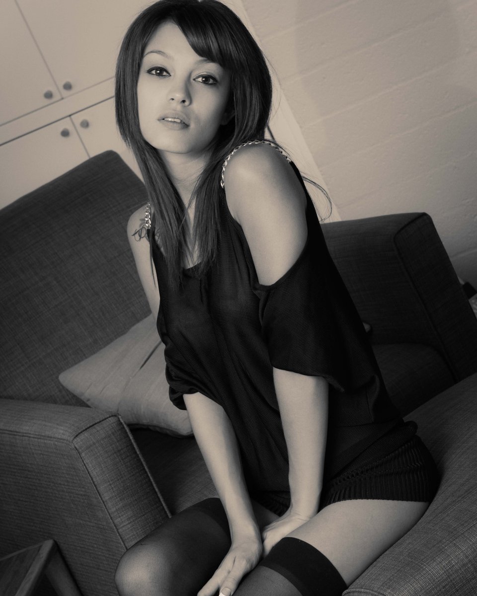 AshleyDollofTYM's tweet image. Monday blues? Nah, just enjoying the moody vibes. Black and white adds a touch of nostalgia and elegance to the start of the week. 🌑💙 #MondayBlues #NostalgicVibes

Studio @ModelsofTYM

Production @TheEmslieAgency

Community @Follw_official

🔗tym.to/kbc