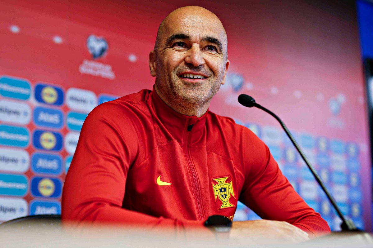 B24PT's tweet photo. XI PORTUGAL: Diogo Costa, Danilo, Pepe, Rúben Dias, Dalot, Rúben Neves, Bruno Fernandes, Cancelo, Bernardo Silva, Rafael Leão, Ronaldo. https://t.co/RhYghu6fLV