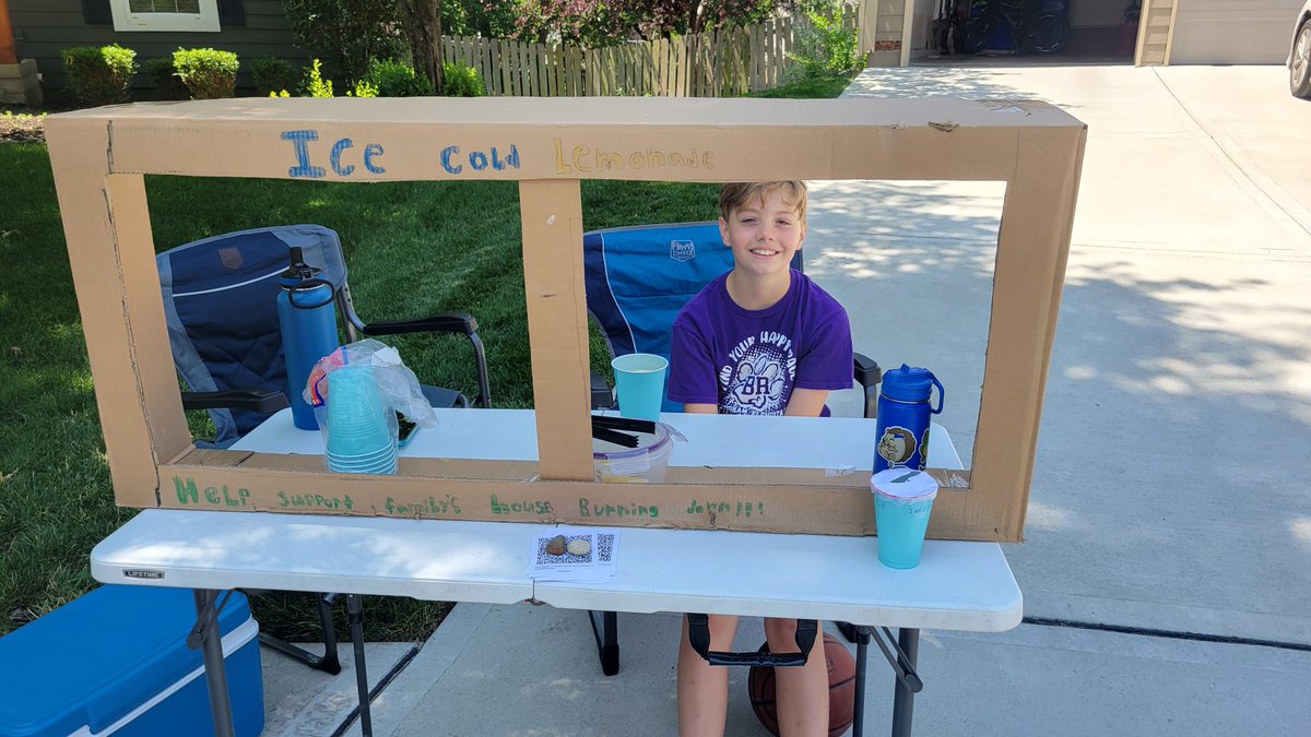 d_nadler's tweet photo. @CityofOlatheKS @OlathePolice @OlatheFire My son's teammate recently lost all his belongings in a house fire here in Olathe. Thanks to our first responders, everyone is safe. Jack is hoping folks will help raise funds for his friend's family at  https://t.co/NkZJ2KHqkX https://t.co/GZSHUVX3pr
