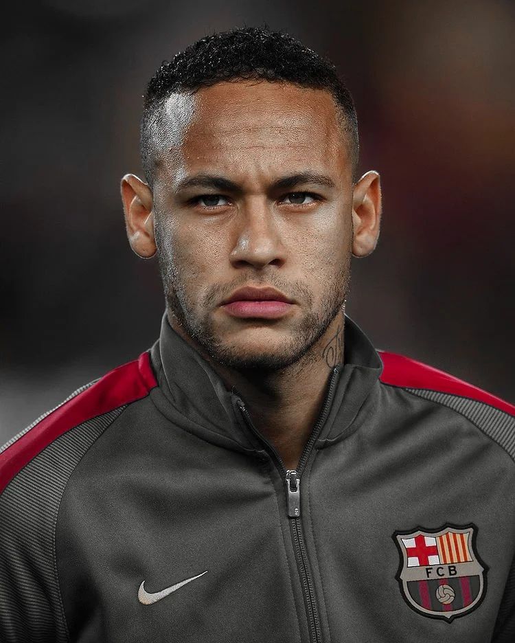 No es que sea fragil
Es que tengo la nostalgia con el 'si' muy facil