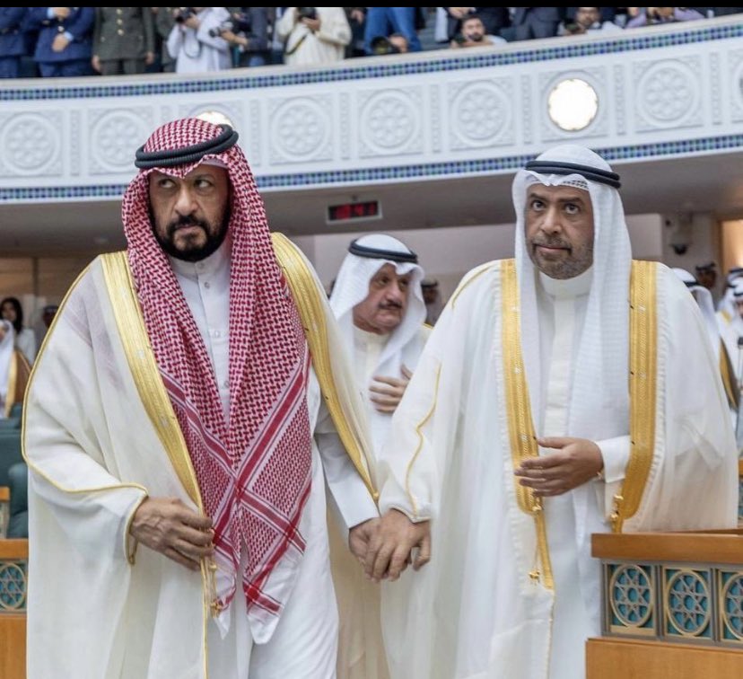 halajmii92's tweet photo. مو  بس وسط الصور كتفي على كتفه 
حتى بالأيام . . لا حجّت حجايجها

#الشيخ_احمد_الفهد 
#الجلسة_الإفتتاحية https://t.co/nCZFYniV4T