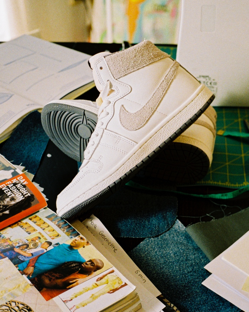 AFEWSTORE's tweet photo. SHOP LINK ➡️ https://t.co/MUM25GbmSz
AFRONOVA" proving their greatness! We had the honor to get an insight into the creative work of a young and enthusiastic fashion brand.
#nike #jordanbrand #airship #afewstore #afronova #jordan https://t.co/83Av0JH8dO