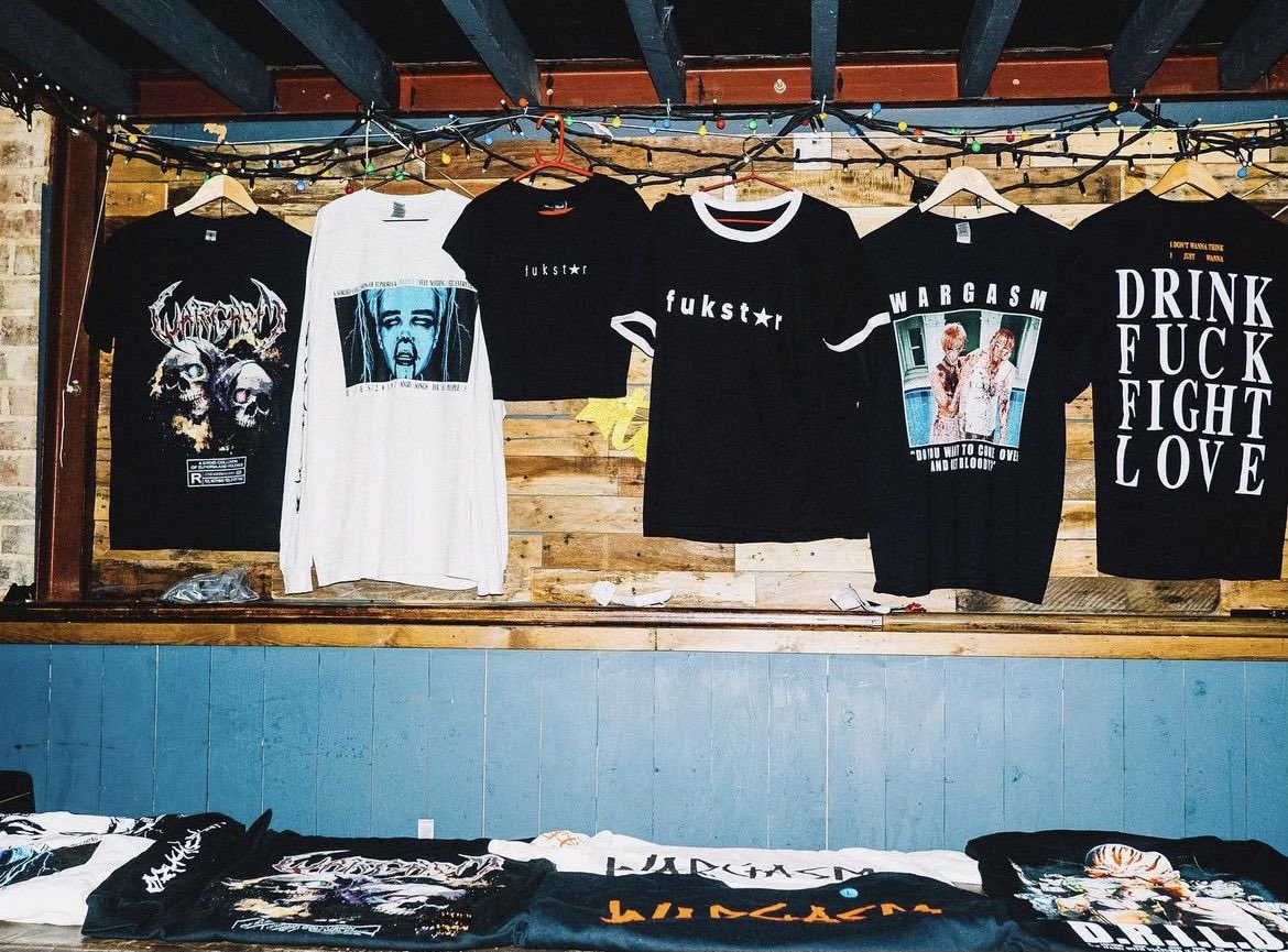 thisiswargasmuk's tweet photo. 𝐎𝐔𝐓 𝐖𝐈𝐓𝐇 𝐓𝐇𝐄 𝐎𝐋𝐃 // 𝐈𝐍 𝐖𝐈𝐓𝐇 𝐓𝐇𝐄 𝐍𝐄𝐖

Use discount code “S0METHINGISC0MING” now to get 15% off all merch on our online store.

https://t.co/AXdNS3KNED https://t.co/AZtdj9qXxU