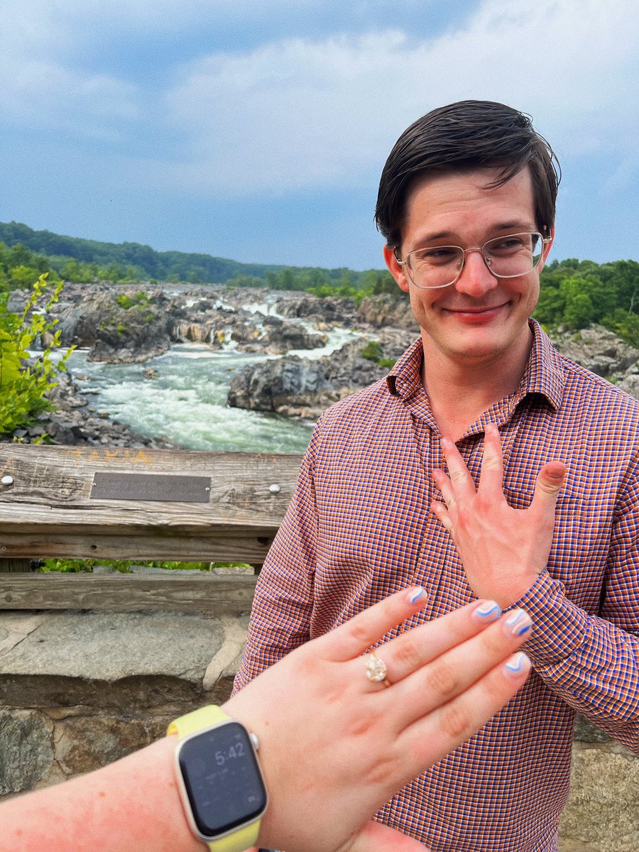 _kimstotler's tweet photo. Life update he upgraded the ring 💍 https://t.co/SjU762WujB