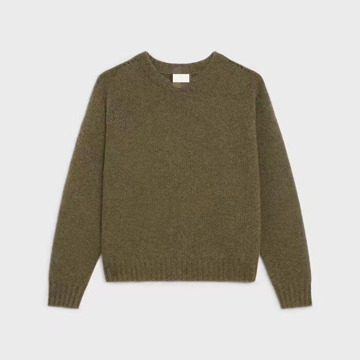 pullover ,whole garment knit sweater.30%cashmere 70% wool.  pls tell me if u need sample #weekendknitting #fairislefriday #indiedesigner #indiedyedyarn #strandedknitting #beautifulknitwear #inspiredbynature_ #wearethemakers