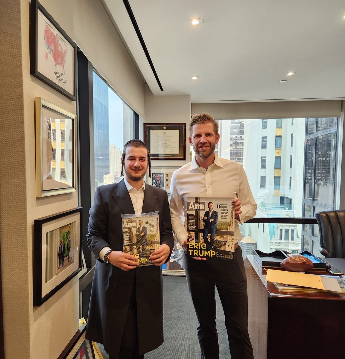 ushi_teitel's tweet image. It was an absolute pleasure to meet @erictrump yesterday in Trump Tower and give him a hard copy of last week’s issue of @ami_magazine. What a wonderful and candid interview it was. Thank you Eric for the opportunity and friendship.