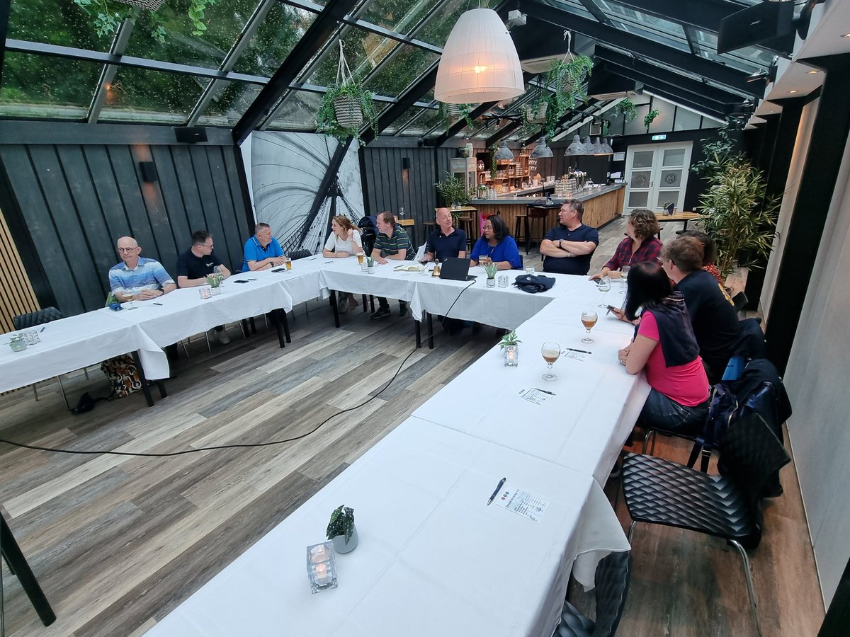 En we zijn weer begonnen ! Laatste bijeenkomst van dit seizoen. #bestuurswissel #lions #lionshelpen #weserve <a href="/LionsAmsterdam/">Lionsclub Amsterdam 't IJ</a> <a href="/Lions_NL/">Lionsclubs Nederland</a> <a href="/lionsclub110AN/">LIONS DISTRICT 110AN</a> <a href="/lionsclubs/">Lions International</a>