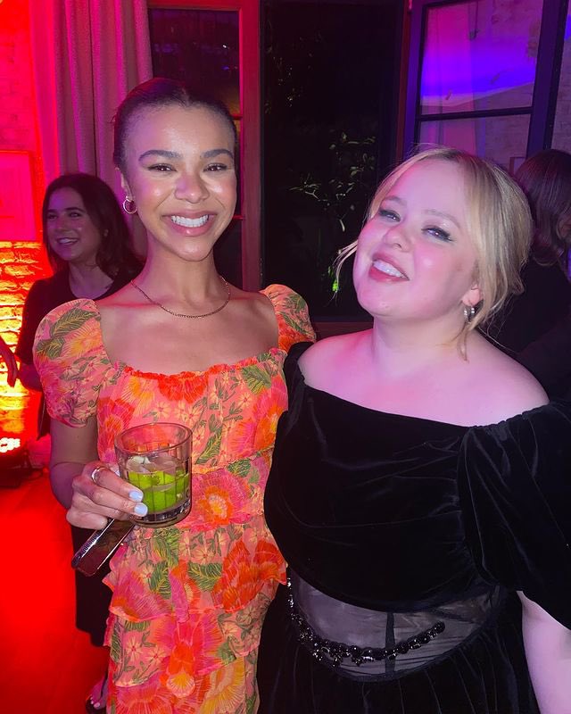 NicandNewts's tweet photo. ✨New Nic✨
Nicola Coughlan shares a photo with India Amarteifio at the Tudum party https://t.co/deqHqv9PJT