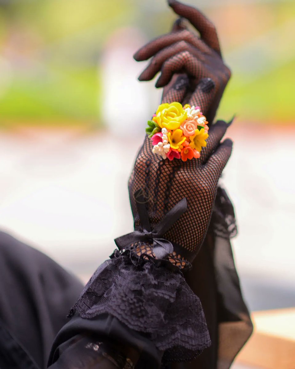 Aimi_Writes786's tweet photo. Handmade Floral Dough Rings🌸

Can be customized in any color.

Available in different designs and sizes.

#doughrings #handmade #jewelry #artandcrafts #rings #onlineshopping #businesswoman https://t.co/vhpWnQXyS9