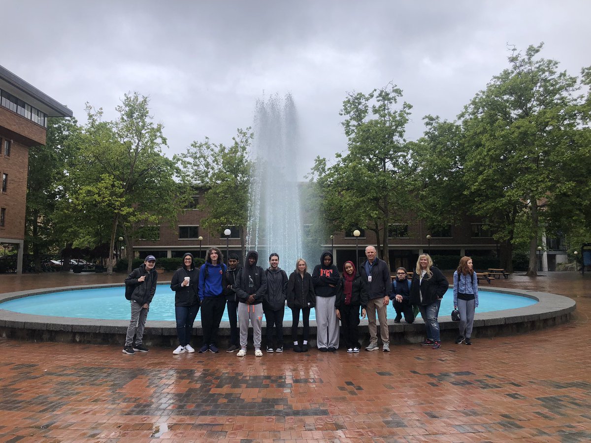 TWolvesJHS's tweet image. Jackson students tour Western Washington University with Ms. Frank, Ms.Stoddard, and Mr. Briggs.  💚🖤